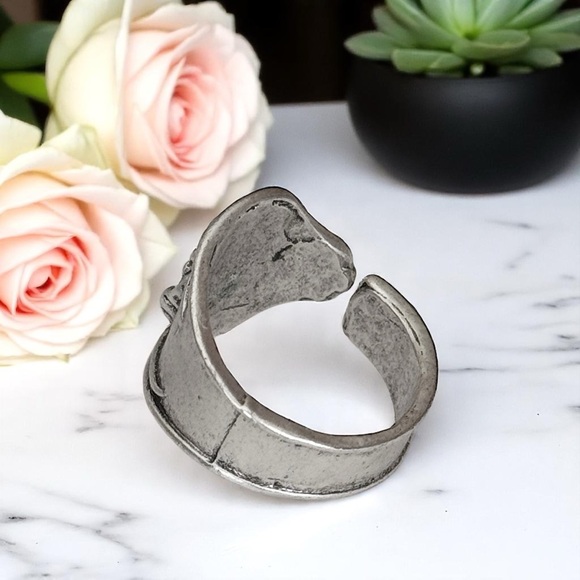 5 For $25💫Trendy Modish Silver Spoon Ring - Picture 6 of 6